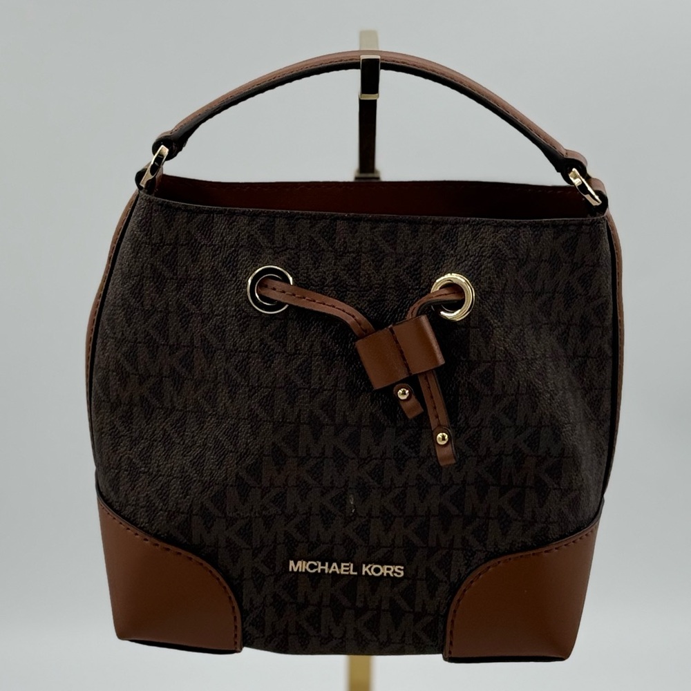MICHAEL KORS - Mercer Small Logo Bucket Bag NWOT